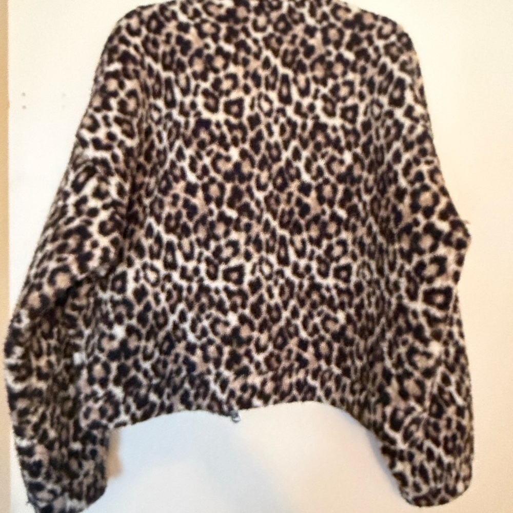 Leopard Print Fleece Jacket - Picture 4 of 5